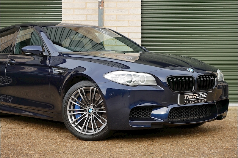 BMW M5 V8 - Large 27