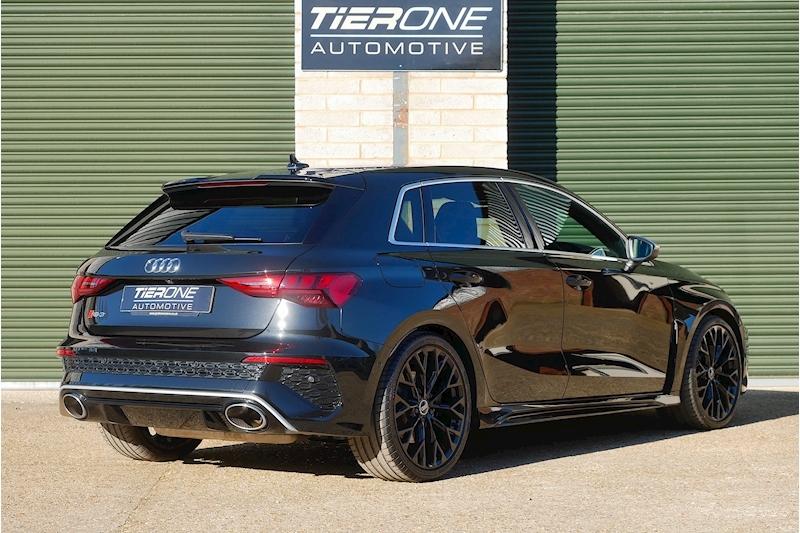 Audi RS3 TFSI - Large 1