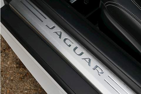Jaguar F-Type V8 R - Large 23