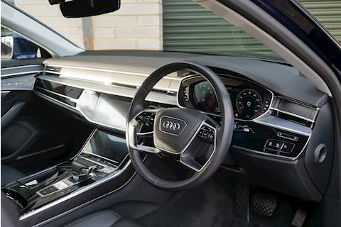 Audi A8 TFSI V6 - Large 28