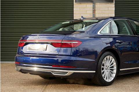 Audi A8 TFSI V6 - Large 30