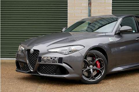 Alfa Romeo Giulia V6 Bi-Turbo Quadrifoglio - Large 35