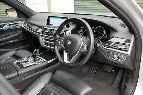 BMW 7 Series 730d M Sport - Large 30