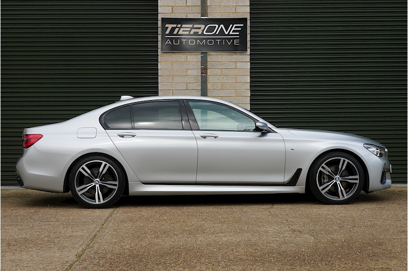 BMW 7 Series 730d M Sport - Large 2