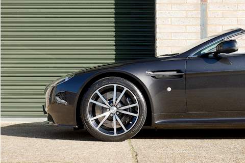 Aston Martin Vantage S SP10 Roadster - Large 33