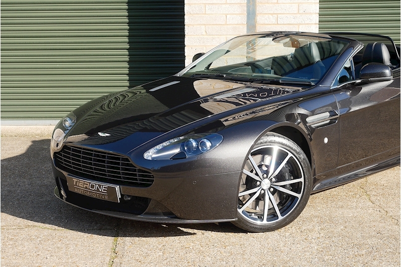 Aston Martin Vantage S SP10 Roadster - Large 37