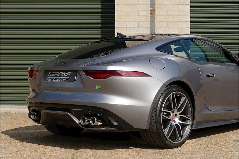 Jaguar F-Type V8 R-Dynamic - Large 40