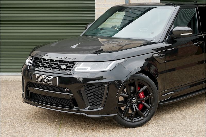 Land Rover Range Rover Sport P575 V8 SVR - Large 38