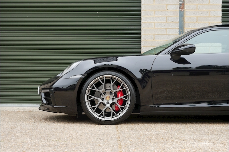 Porsche 911 T 992 Carrera S - Large 45