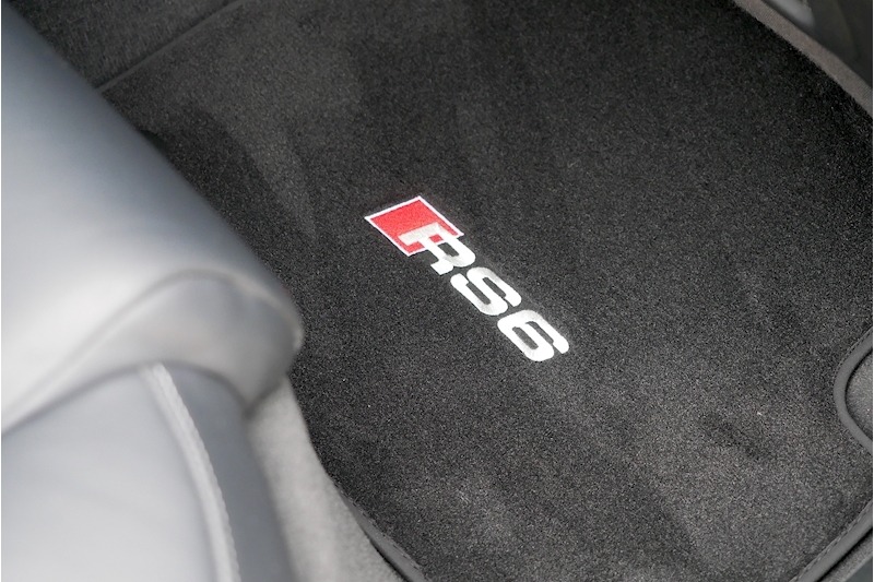 Audi RS6 Avant TFSI V8 - Large 28
