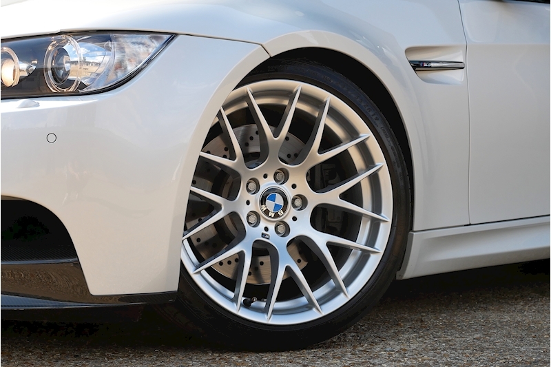BMW M3 iV8 Competition - Large 48