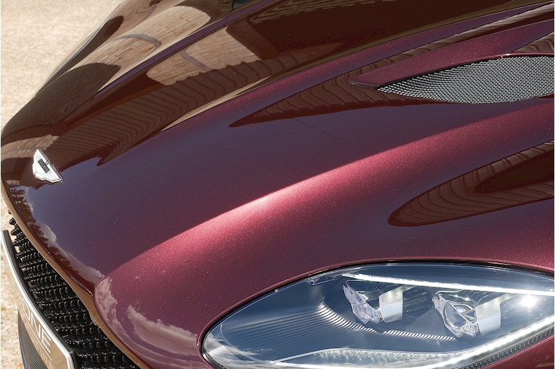 Aston Martin DBS V12 BiTurbo Superleggera - Large 36