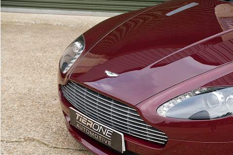 Aston Martin Vantage V8 - Large 25