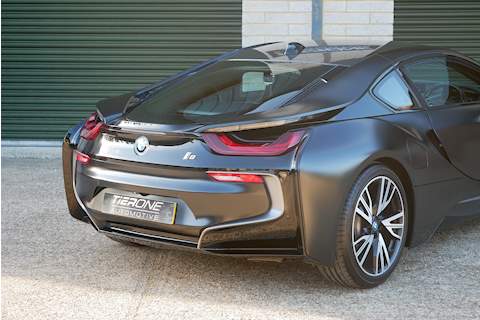 BMW i8 Protonic Frozen Black Edition - Large 31