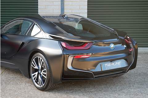 BMW i8 Protonic Frozen Black Edition - Large 21