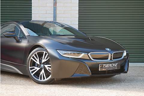 BMW i8 Protonic Frozen Black Edition - Large 32