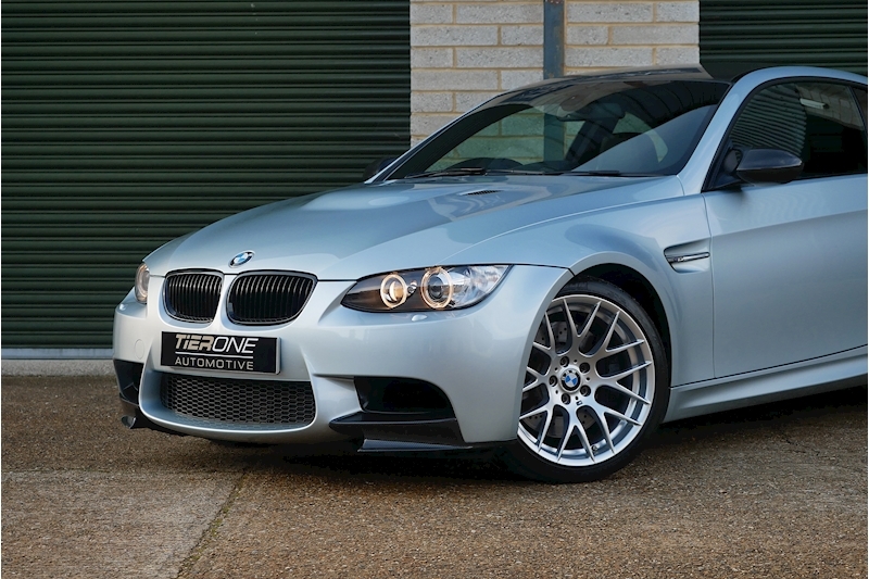 BMW M3 iV8 Competition - Large 43