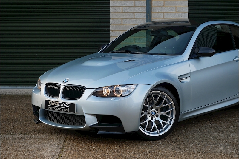 BMW M3 iV8 Competition - Large 49