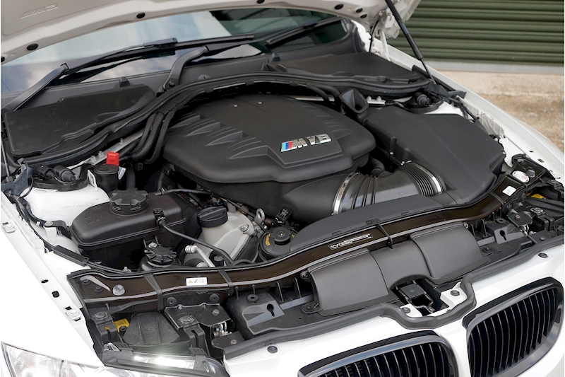 BMW M3 iV8 Competition - Large 50