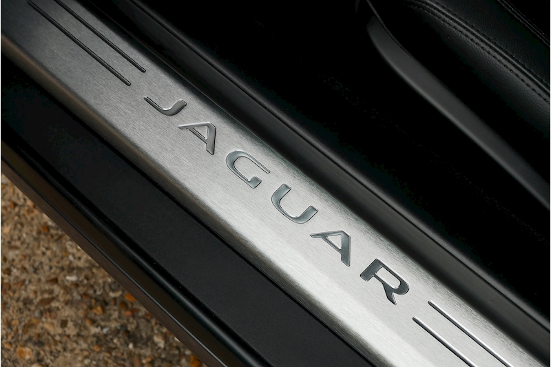 Jaguar F-Type V6 - Large 16