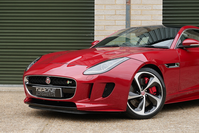 Jaguar F-Type V8 R AWD - Large 42