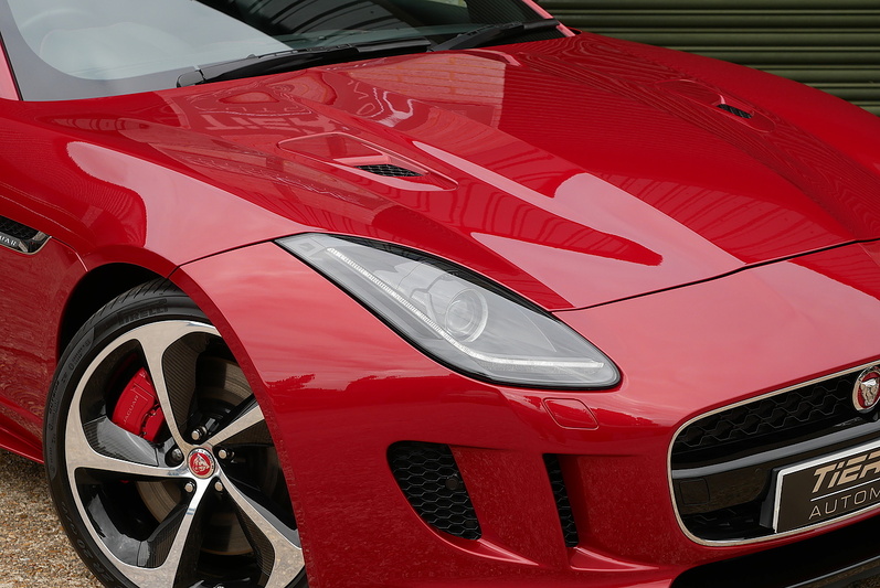 Jaguar F-Type V8 R AWD - Large 41