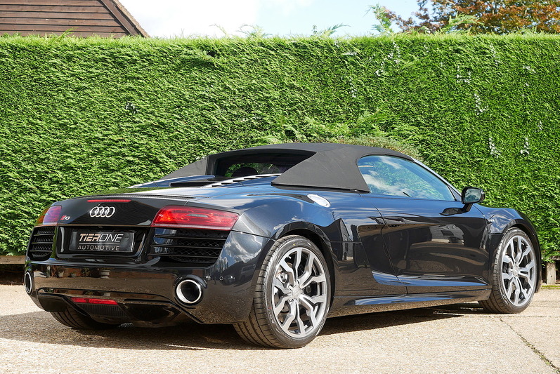 Audi R8 FSI V10 - Large 33