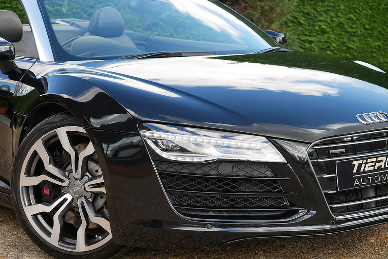 Audi R8 FSI V10 - Large 24