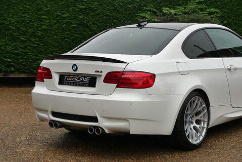 BMW M3 iV8 Competition - Large 38