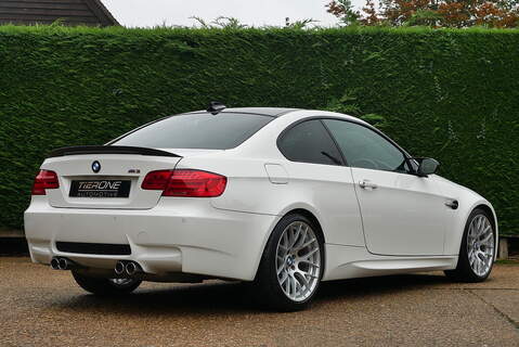 BMW M3 iV8 Competition - Large 1