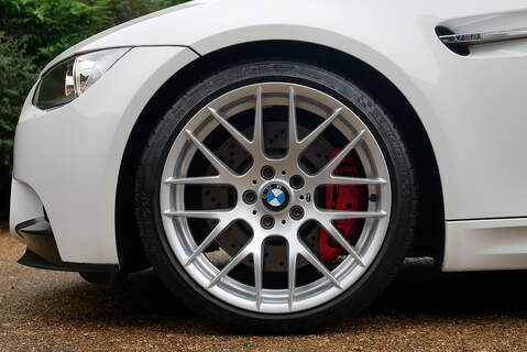 BMW M3 iV8 Competition - Large 24