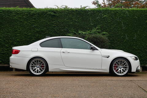 BMW M3 iV8 Competition - Large 2