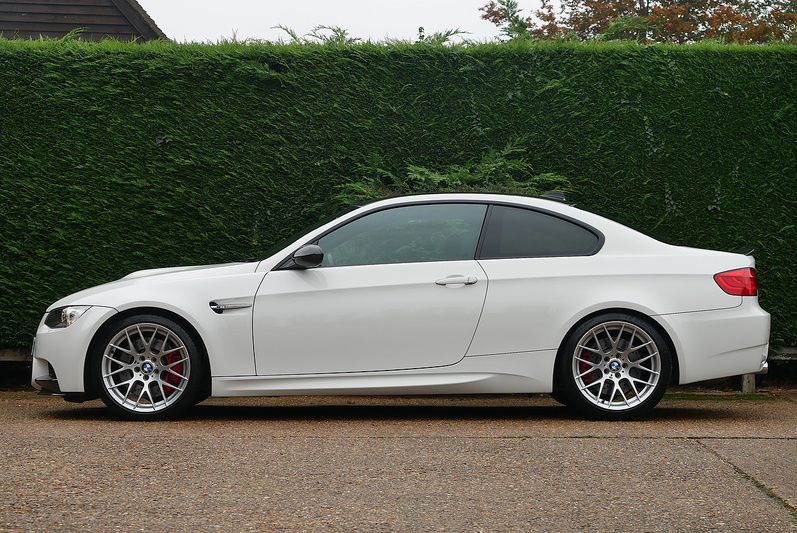 BMW M3 iV8 Competition - Large 9