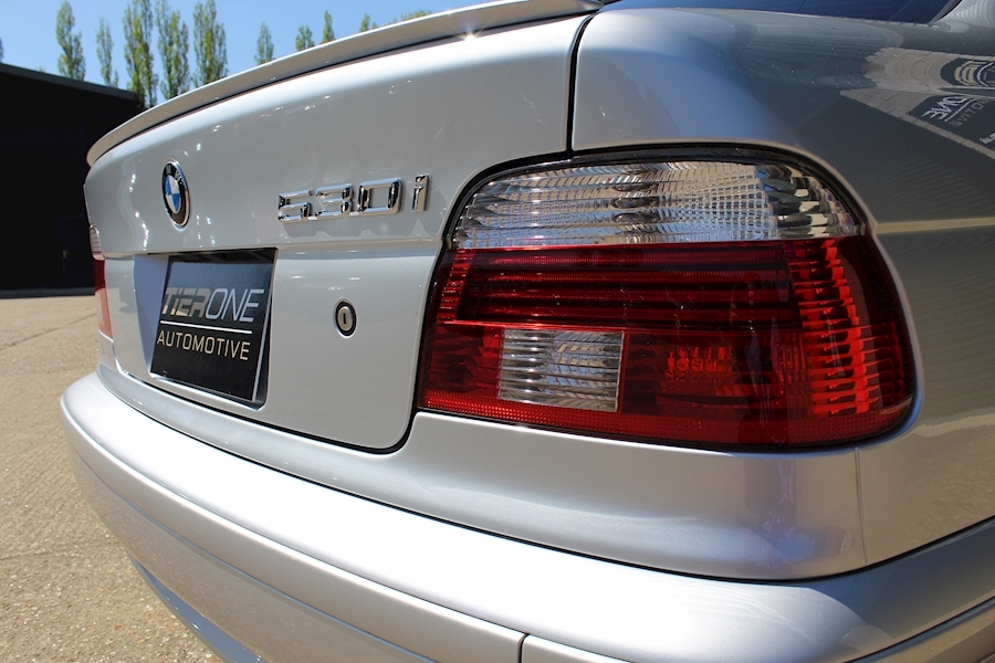 BMW 5 Series 530i SE - Large 33