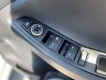 HYUNDAI I20 1.0T-GDI PREMIUM NAV 5DR