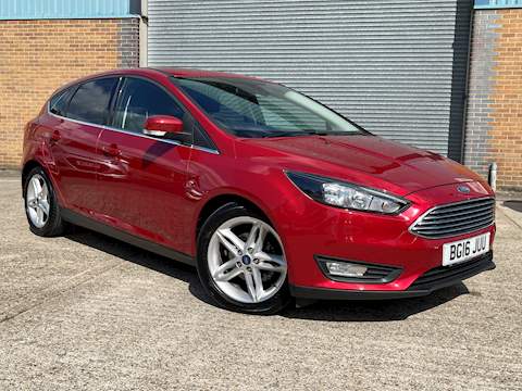 1.0T EcoBoost Zetec Hatchback 5dr Petrol Euro 6 (s/s) (125 ps)