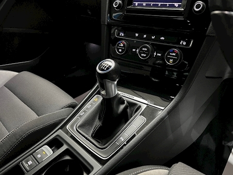2.0 TSI BlueMotion Tech R Hatchback 3dr Petrol Manual 4Motion (s/s) (165 g/km, 296 bhp)
