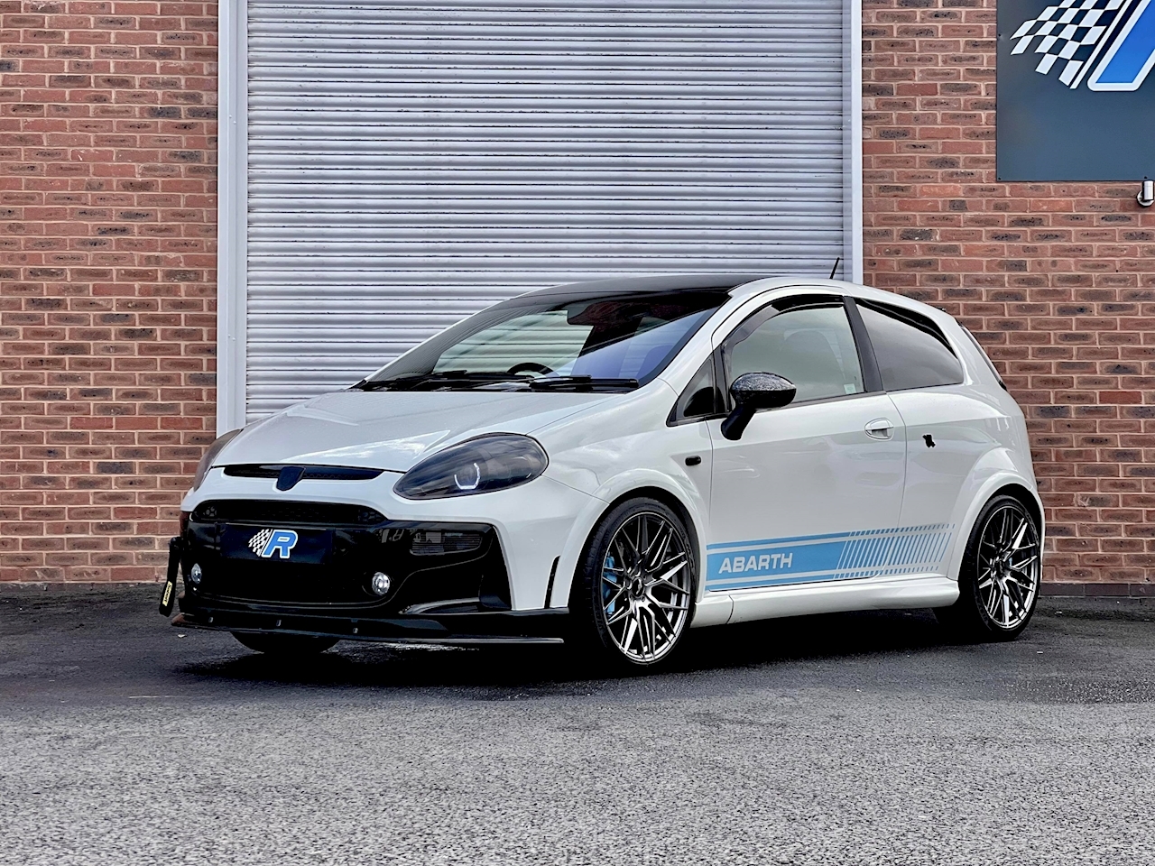 FIAT PUNTO ABARTH * 美品・希少モデル * FIAT PUNTO ABARTH * 美品・希少モデル * - メルカリ