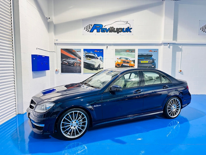 6.3 C63 V8 AMG Saloon 4dr Petrol SpdS MCT Euro 5 (457 ps)