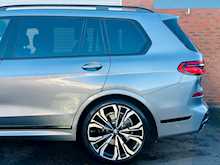 2022/72 BMW X7 40D MHT M SPORT X DRIVE + 14K OPTIONS + FULLY LOADED CAR