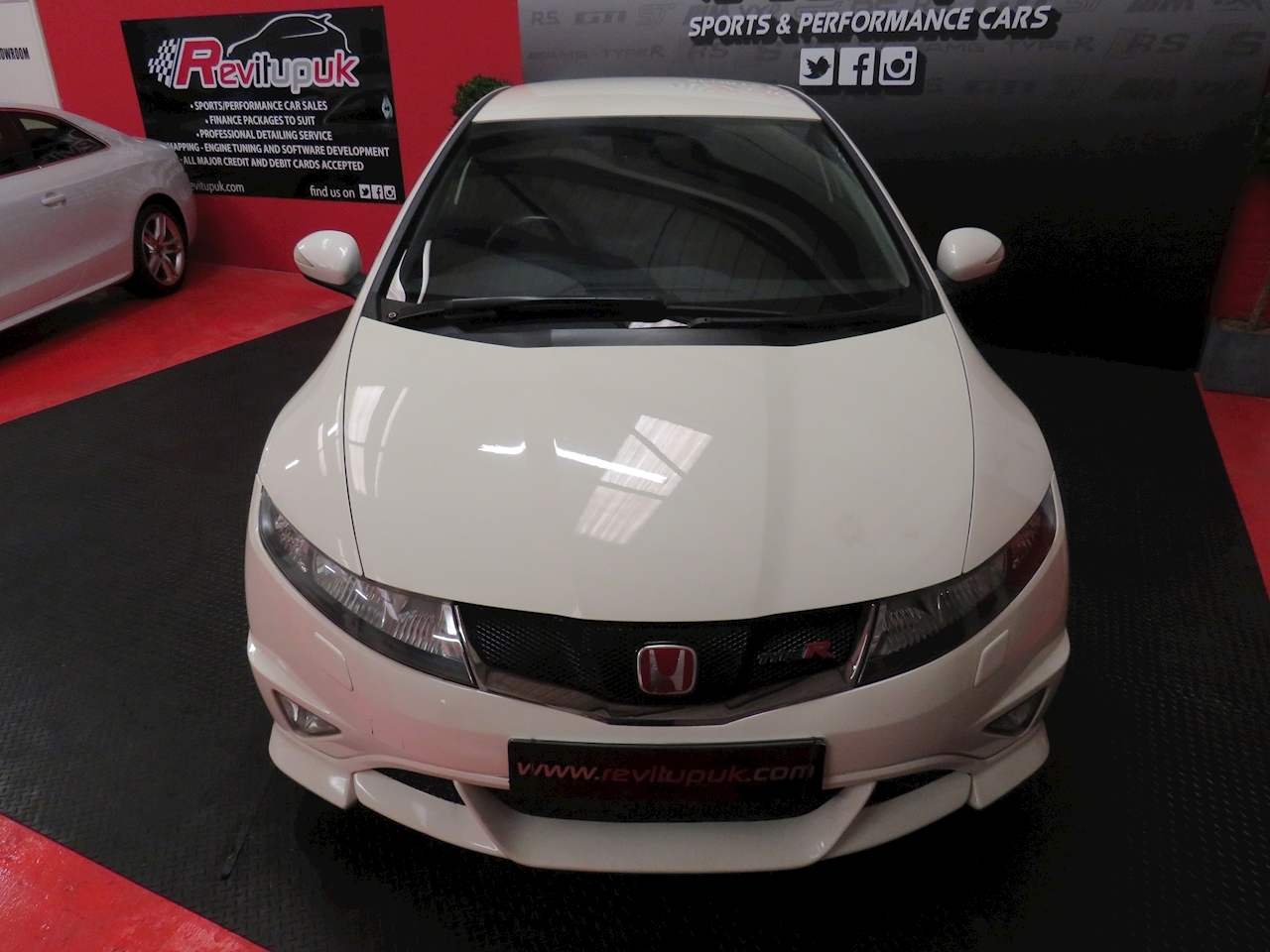 Used 2009 Honda Civic I-Vtec Championship White Type R Hatchback 2.0 Manual Petrol For Sale in Flintshire | Rev It Up UK