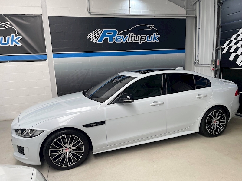 2.0d Landmark Saloon 4dr Diesel Auto (s/s) (180 ps)