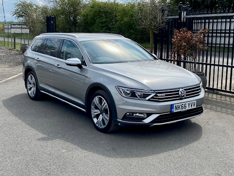 Volkswagen 2.0 TDI BlueMotion Tech Alltrack Estate 5dr Diesel DSG 4Motion Euro 6 (s/s) (190 ps)