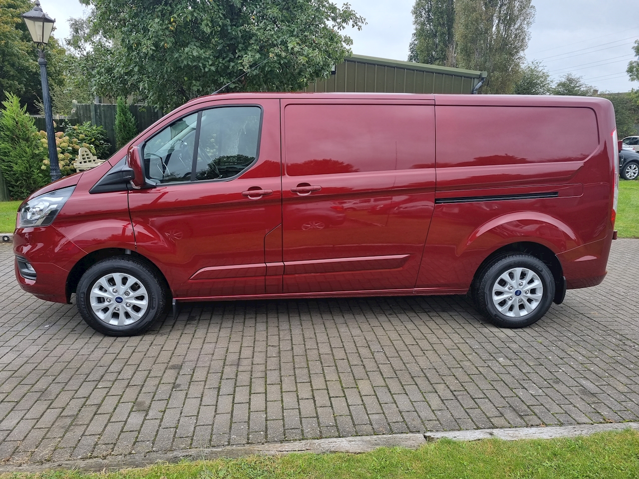 Used 2020 Ford Transit Custom 300 EcoBlue Limited For Sale in ...