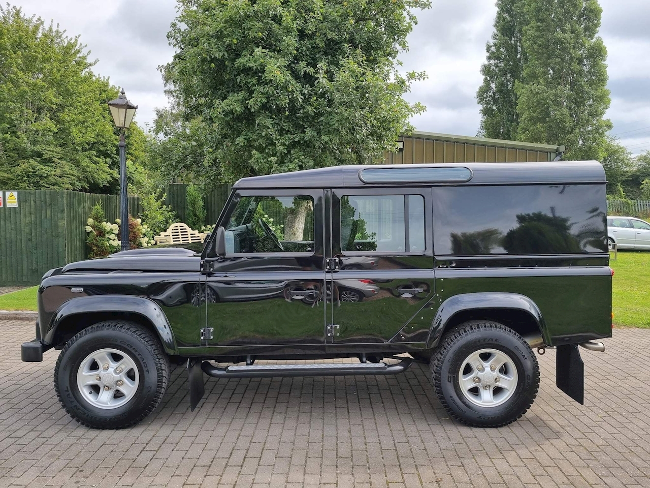 Used 2015 Land Rover Defender 110 2.2 TDCi XS Utility Wagon 4WD MWB 5dr ...