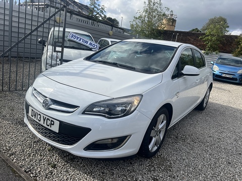 Vauxhall 1.6 16v SRi Hatchback 5dr Petrol Manual Euro 5 (115 ps)