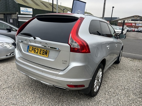 Volvo 2.4 D5 SE Lux Nav SUV 5dr Diesel Manual AWD Euro 5 (s/s) (215 ps)