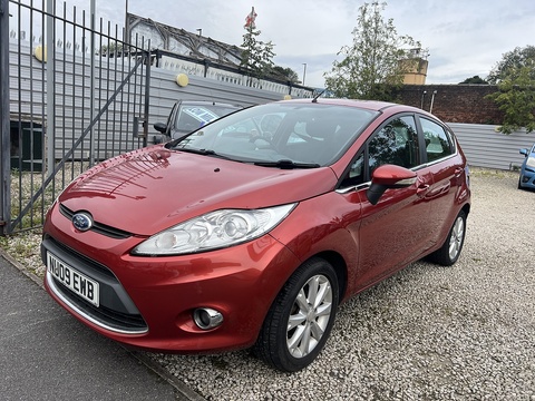 Ford 1.4 TDCi Zetec Hatchback 5dr Diesel Manual (110 g/km, 67 bhp)