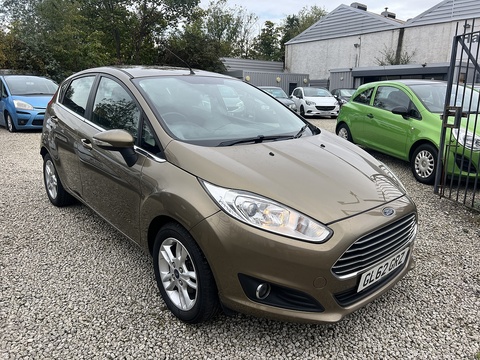 Ford 1.6 Zetec Hatchback 5dr Petrol Powershift Euro 5 (105 ps)