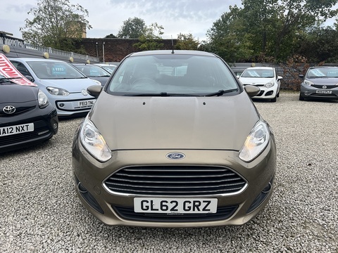 Ford 1.6 Zetec Hatchback 5dr Petrol Powershift Euro 5 (105 ps)